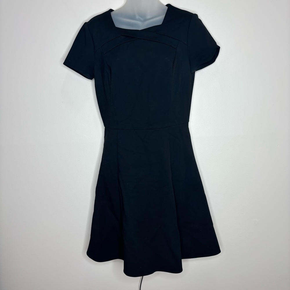 Halston Heritage sleeveless fit and flare black size 6 classic preppy formal